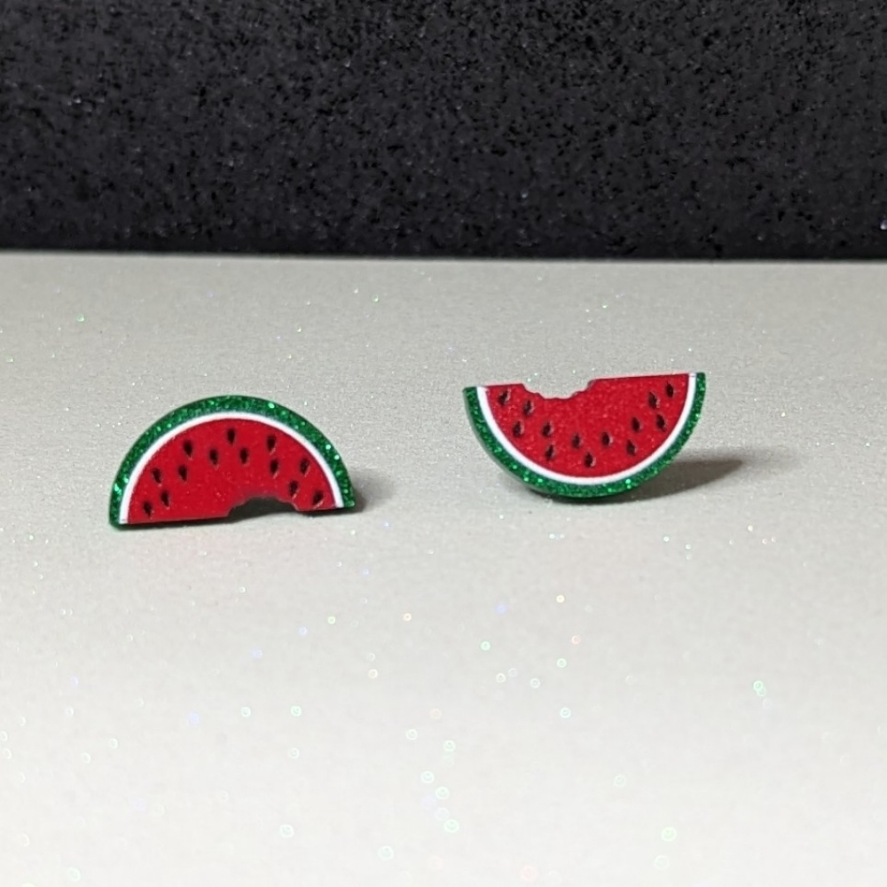 Watermelon slice red glitter acrylic stud earrings - Picture 2 of 7